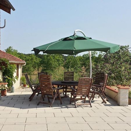 Bed and Breakfast Les Tilleuls Saint-Pe-Delbosc Экстерьер фото
